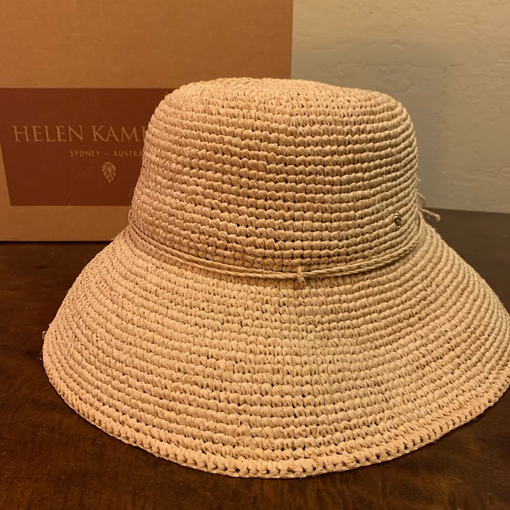 NEW Helen Kaminski Lombardy packable hat